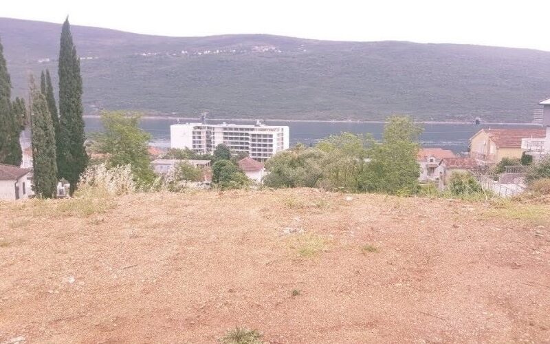 Boko-Kotor Bay Land: Prime 1145 sqm Plot for Sale in Kumbor, Montenegro