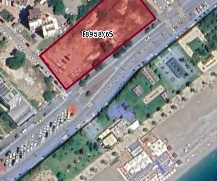 Land Development Opportunity on the Antalya Coastline - Prime Location Available!