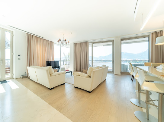 ⭐ Real Estate in Montenegro 🇲🇪 Premier Seafront Apartment in Budva’s Luxury Complex ⭐