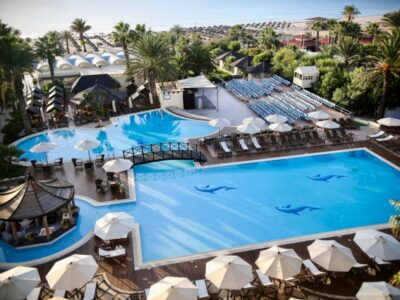 🌟 Majestic 4-Star Beachfront Hotel in Hammamet Sud, Tunisia! 🌟