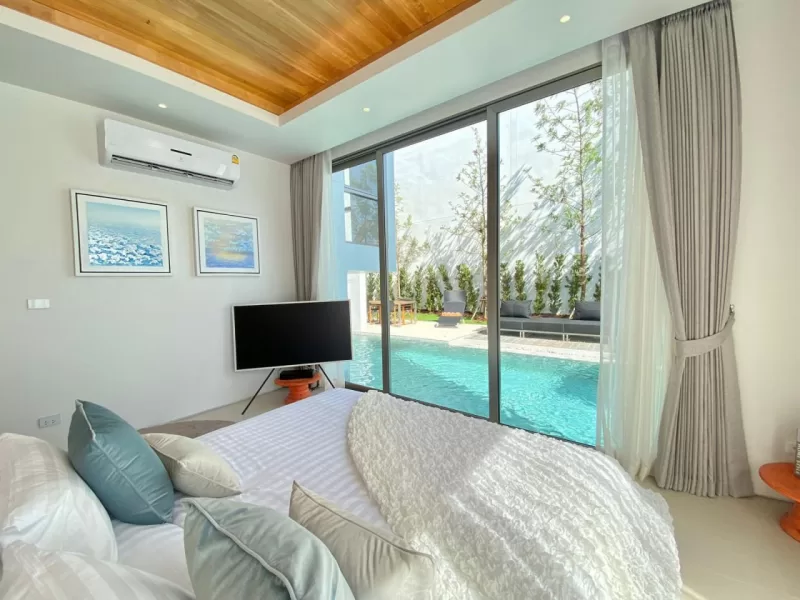 🇹🇭 Luxury Villas in Phuket: Prime Location Near Bang Tao and Layan Beaches!