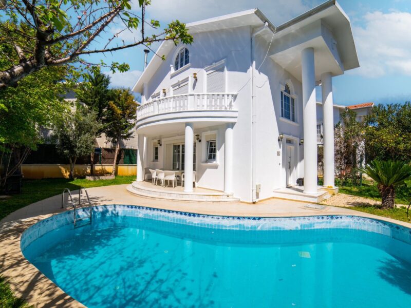 🌟 For Sale: Beautiful 3+1 Villa with Pool Near Belek Beaches 🏊‍♂️