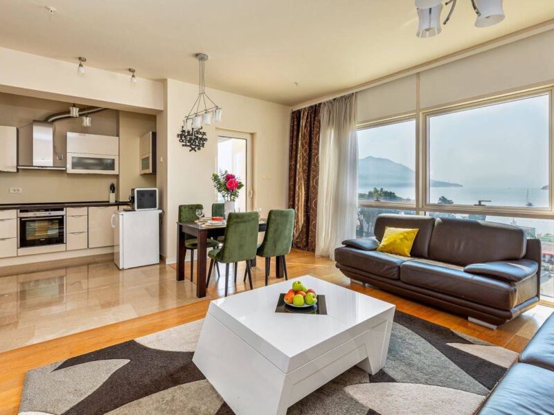 ★★★★★ Luxury Seafront Apartment in Budva, Montenegro