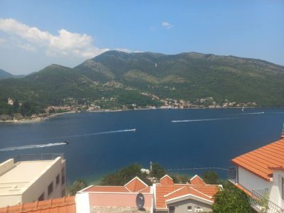 🌟 Urgent Sale: Seafront House in Montenegro – 50m to the Beach! 🏖️ Panoramic Views